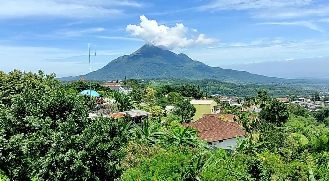 Villa Raung Indah Tretes Prigen Экстерьер фото